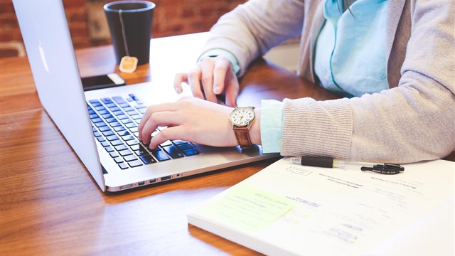 善用「輕推理論」養成良好的用網習慣